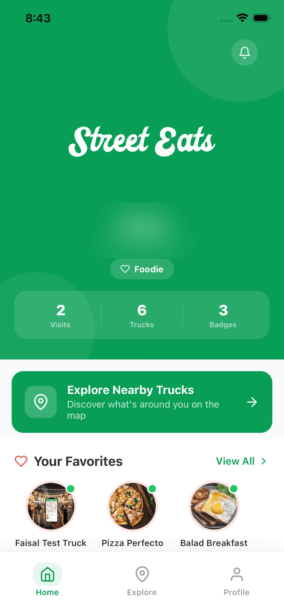 Street Eats app showing nearby food trucks